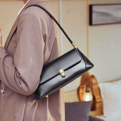 Zelara™ | Stilren clutch i kunstskinn