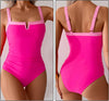 Daniella™ | Badedrakt for kvinner med dyp V-hals og push-up
