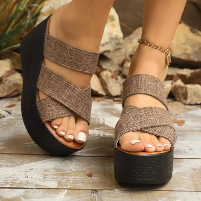 Comemore™ | Kilehæl-sandaler med kryssrem for sommer og strand